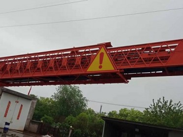 履带式混凝土布料机各组成部分结构