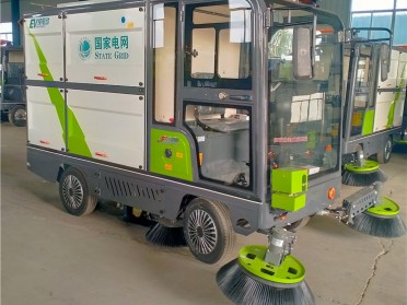 环保240升挂桶电动四轮扫地车价格山东厂家多少钱报价表