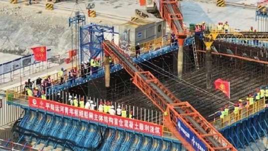 混凝土布料机73