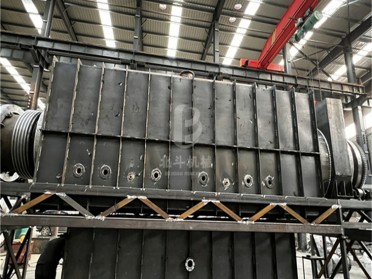自主研发连续炭化炉 油气分离收集 稻壳树枝实现炭气联产