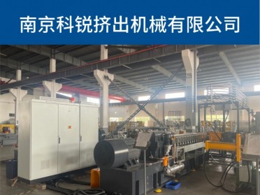 平行异向旋转双螺杆挤出机